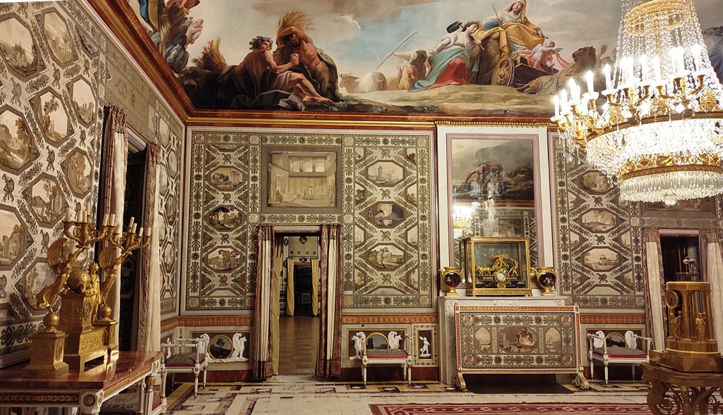 Платиновый кабинет (Gabinete de platino), расположенный в комплексе Casa del Labrador в Аранхуэсе