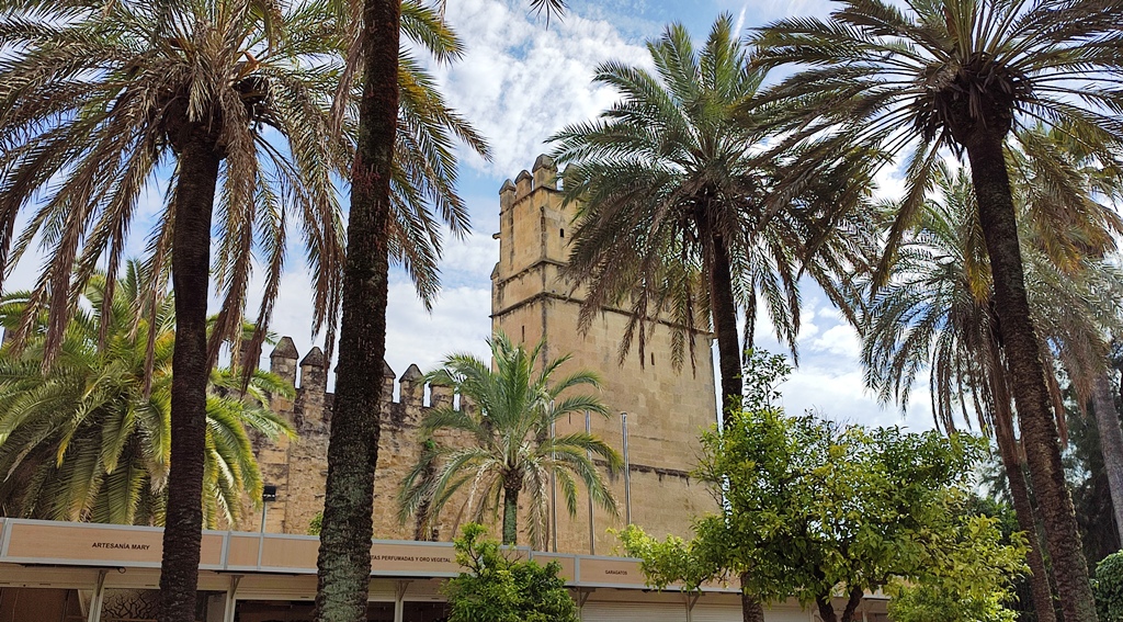 Алькасар христианских королей (Alcázar de los Reyes Cristianos) в Кордове, Испания, средневековая крепость и дворец XIV века
