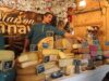 Магазин сыра в Париже французская кухня